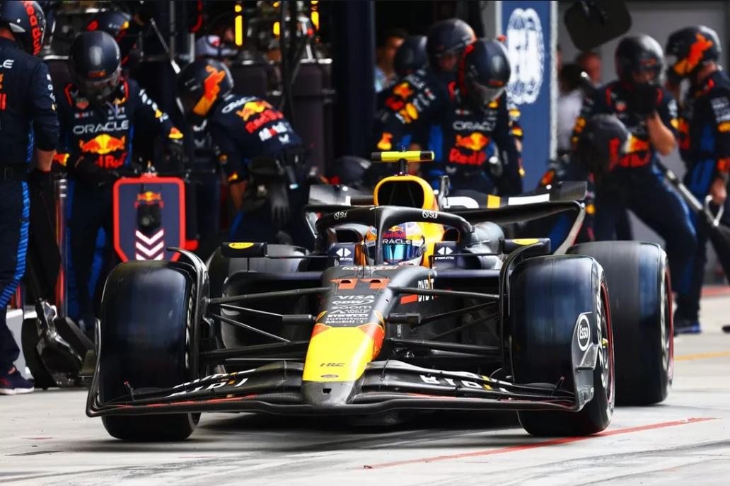 爱游戏入口-红牛车队逆转哈斯车队，维斯塔潘带队取胜